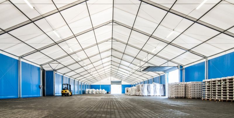 Hala-depozit Skoczów