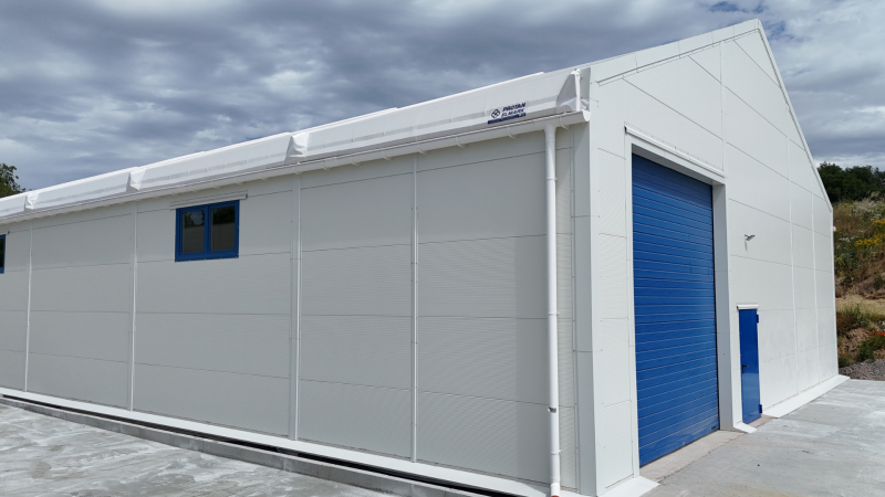 Hala-depozit Schkölen